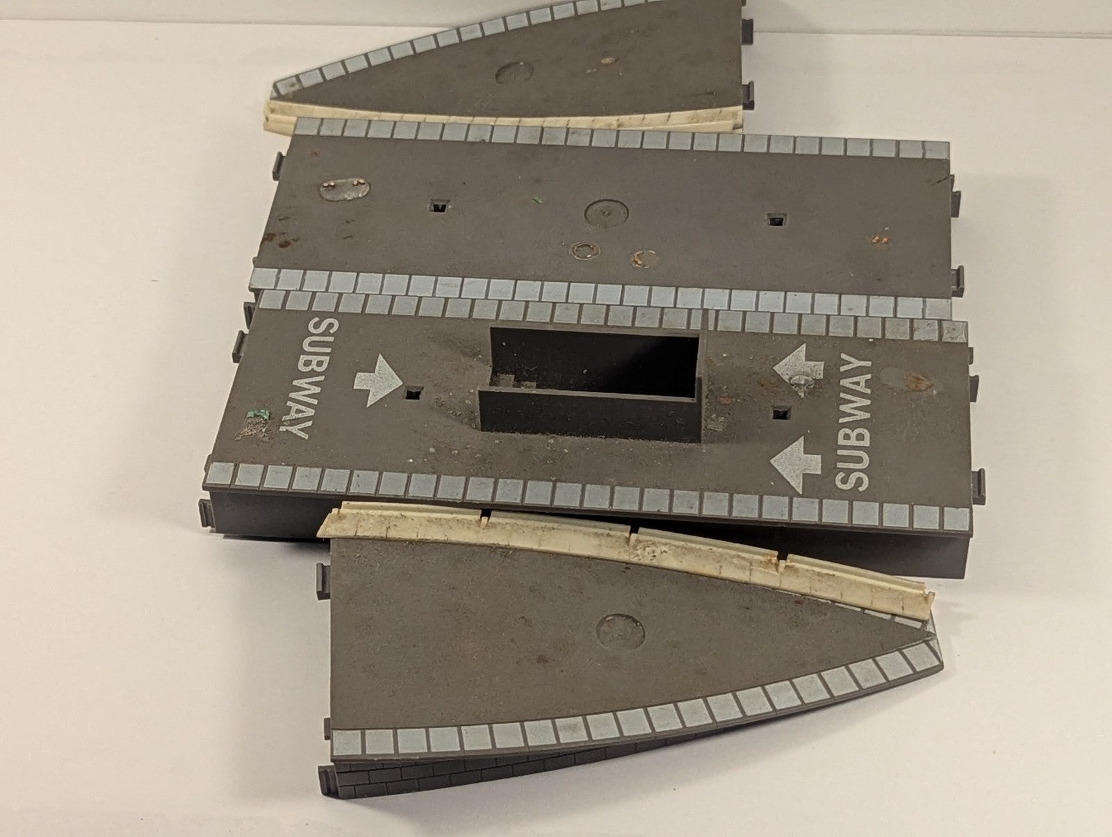 Tri-ang OO Gauge Station Platform Pieces Platform Sections R.460, R.462, R.464