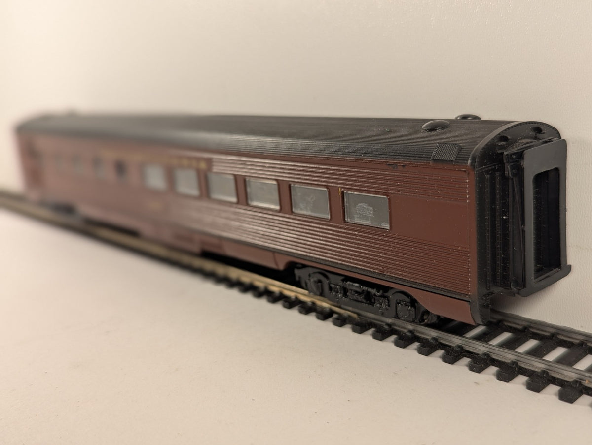 Athearn HO Scale Streamlined Coach Passenger Coach 4949