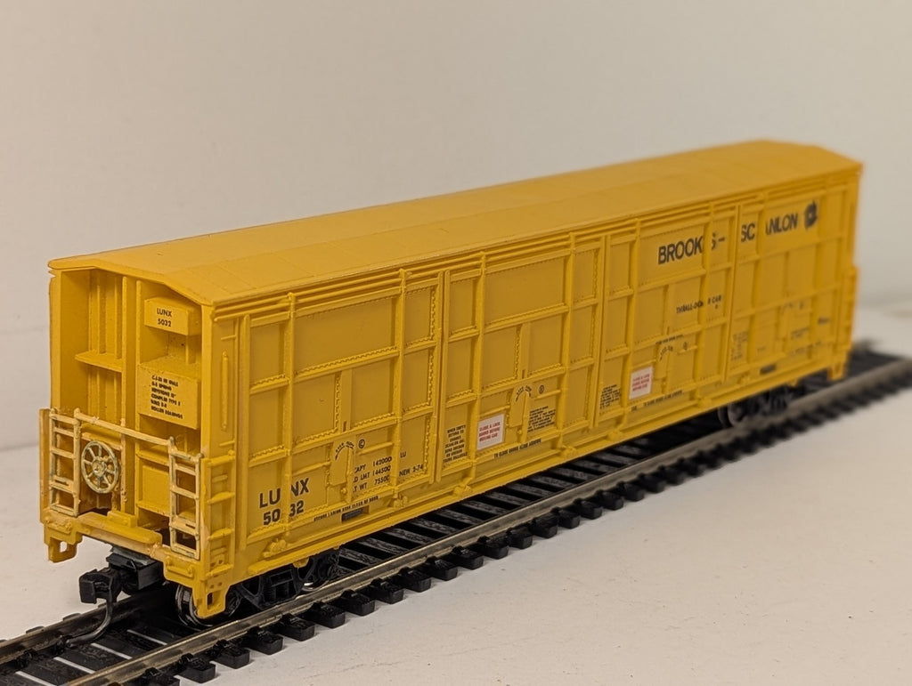 Life-Like HO Gauge 56' Thrall All-Door Boxcar LUNX 5032 Brooks-Scanlon Yellow