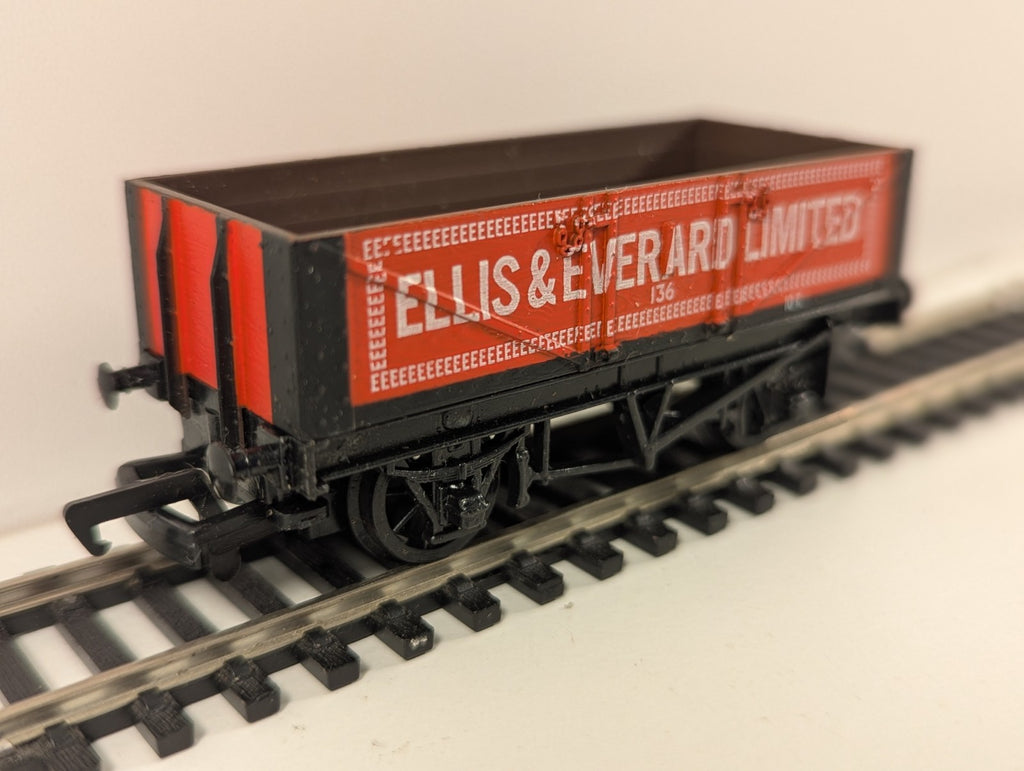 Mainline 37-131 Ellis & Everard Ltd 5 Plank Coal Wagon