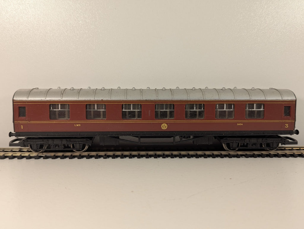 Hornby OO Gauge LMS 1st Class Composite Coach