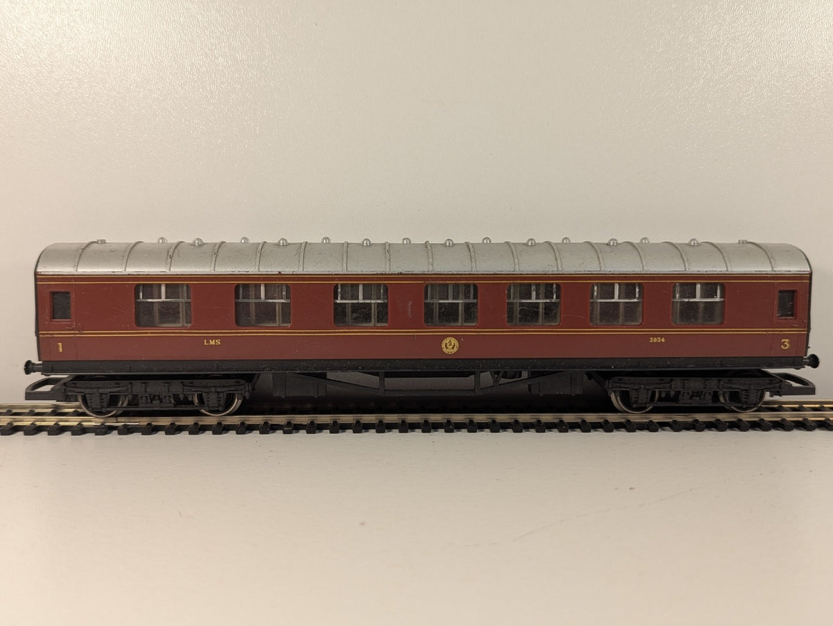 Hornby OO Gauge LMS 1st Class Composite Coach