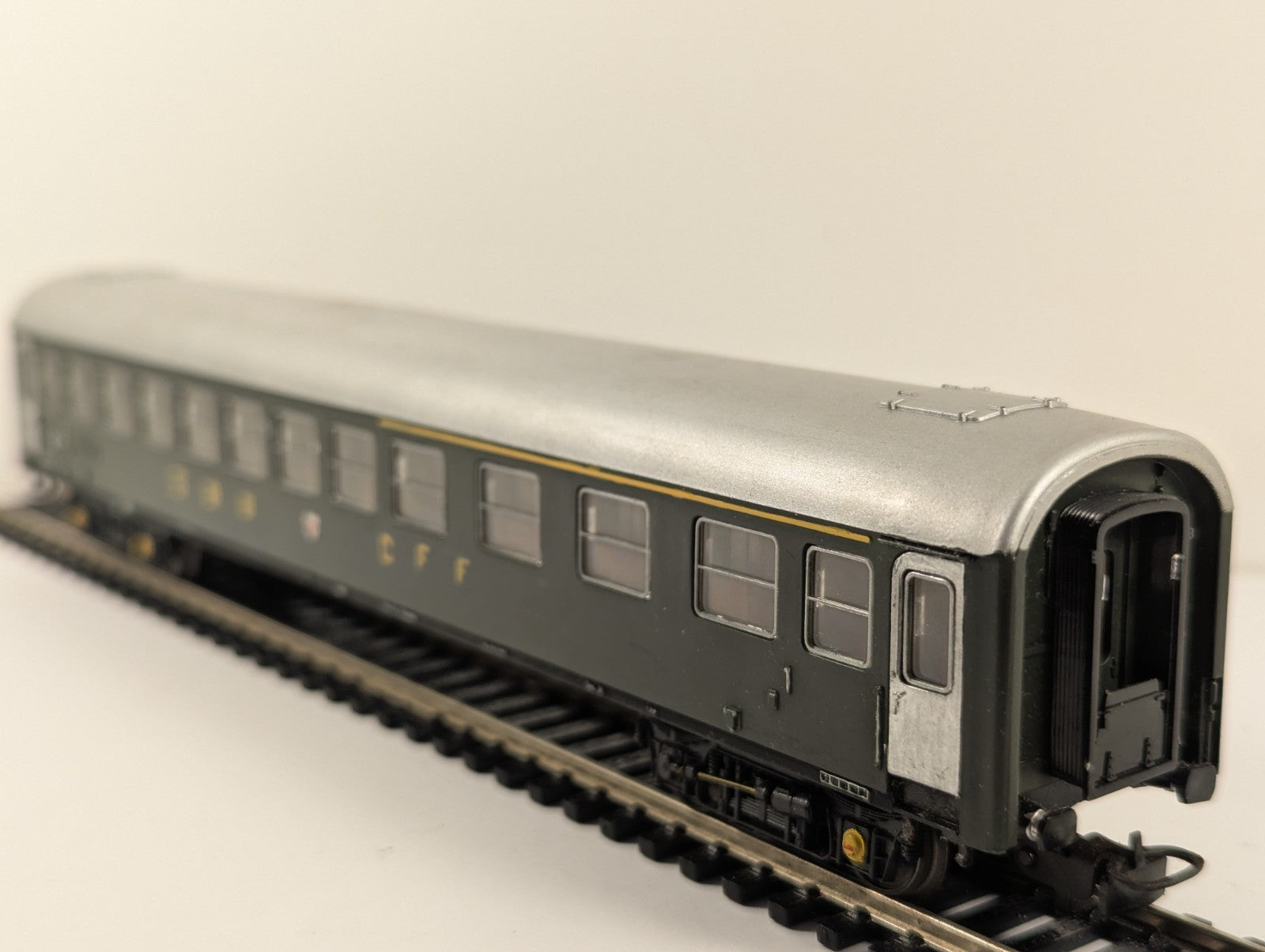 Kleinbahn HO Gauge SBB Passenger Coach