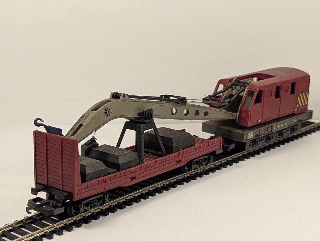 Lima OO Gauge 30 Ton Breakdown Crane LNER Red