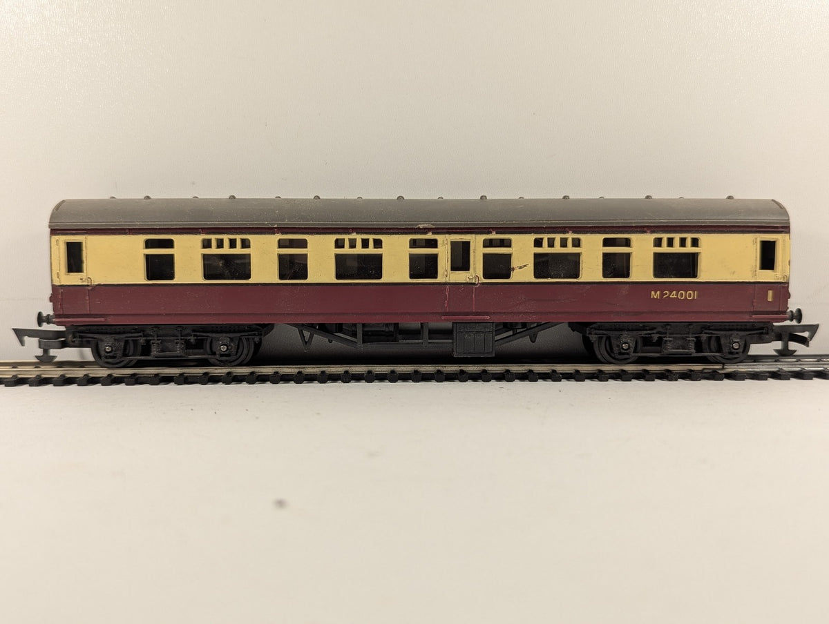 Tri-ang OO Gauge Main Line Composite Coach Passenger Coach M24001