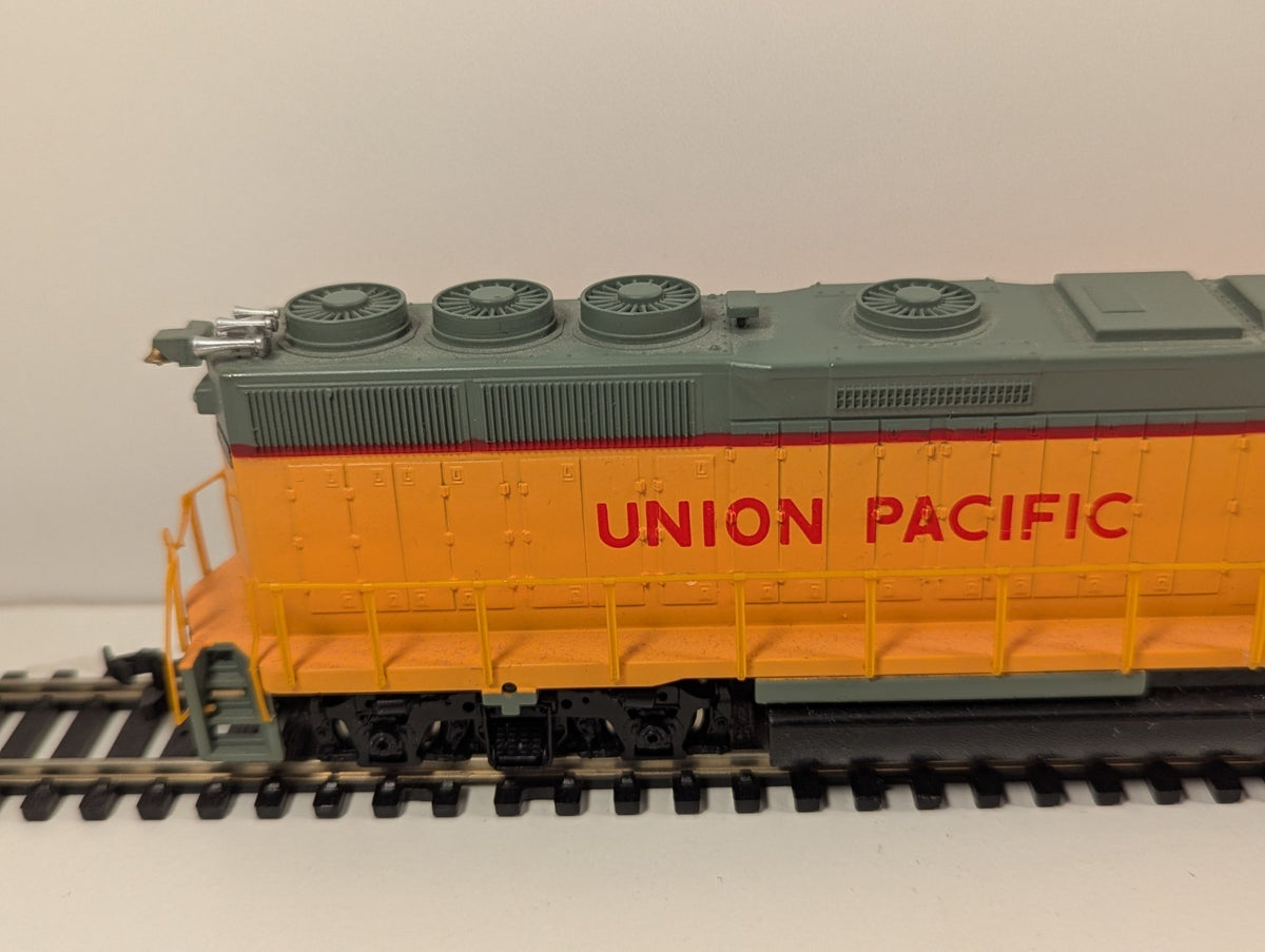 Bachmann HO #3258 Union Pacific EMD GP50 Diesel Locomotive with Working Lights