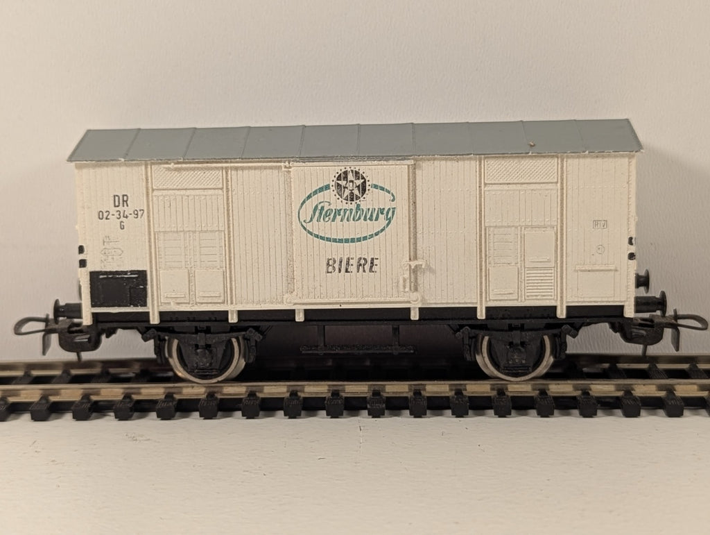 Piko HO Scale Sternburg Biere Refrigerator Wagon (DDR)
