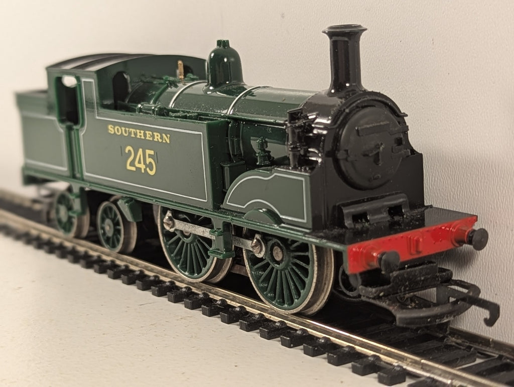 Tri-ang Hornby OO Gauge Class M7 0-4-4T Locomotive 245 Southern Green