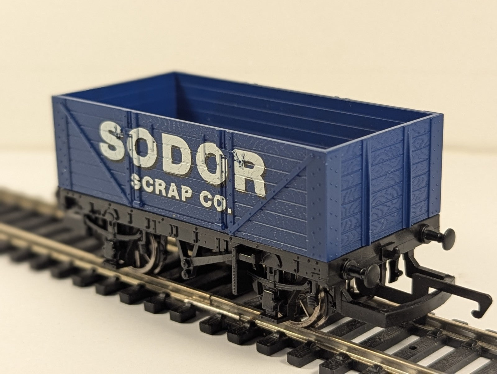 Hornby OO Gauge Sodor Scrap Co. Wagon Open Wagon Sodor Scrap Co.