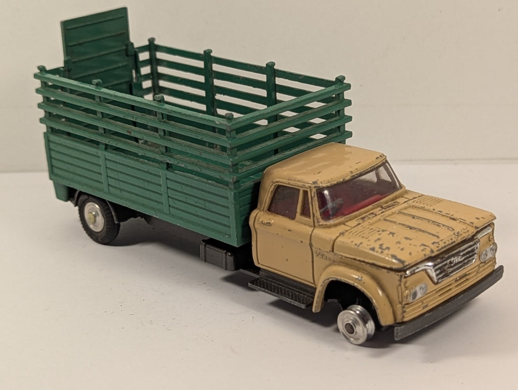 Corgi Toys 484 Dodge Kew Fargo Livestock Transporter 1:43 Scale - Missing Tyre