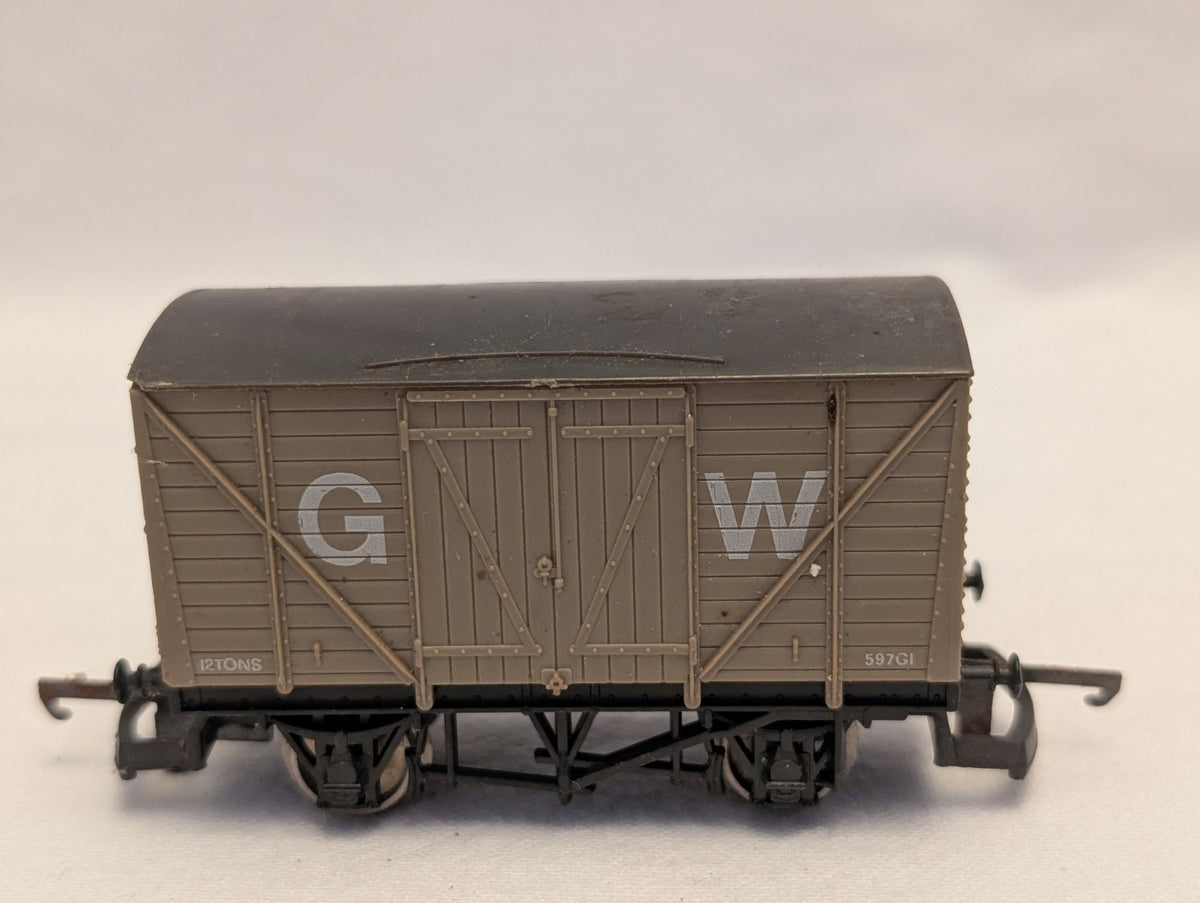 Lima OO Gauge GWR 12 Ton Ventilated Goods Van Goods Wagon