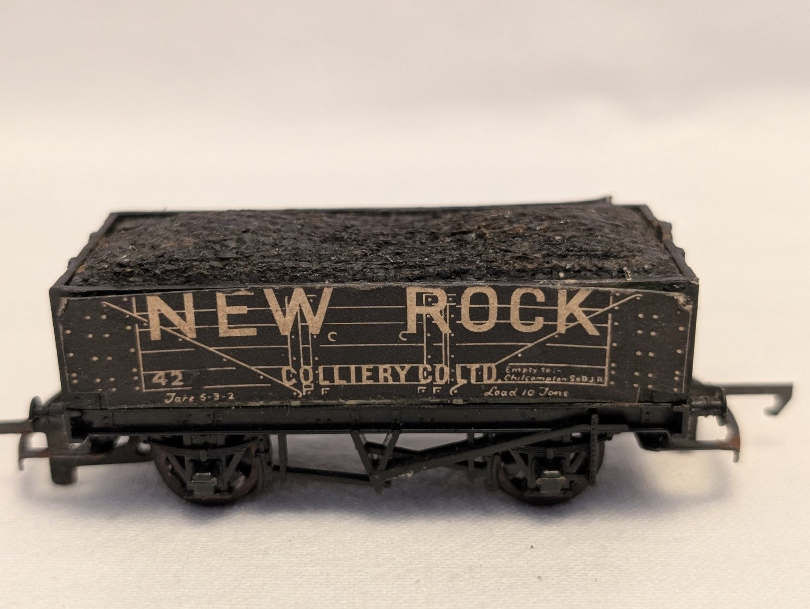 Mainline OO Gauge 7 Plank Coal Wagon New Rock Goods Wagon