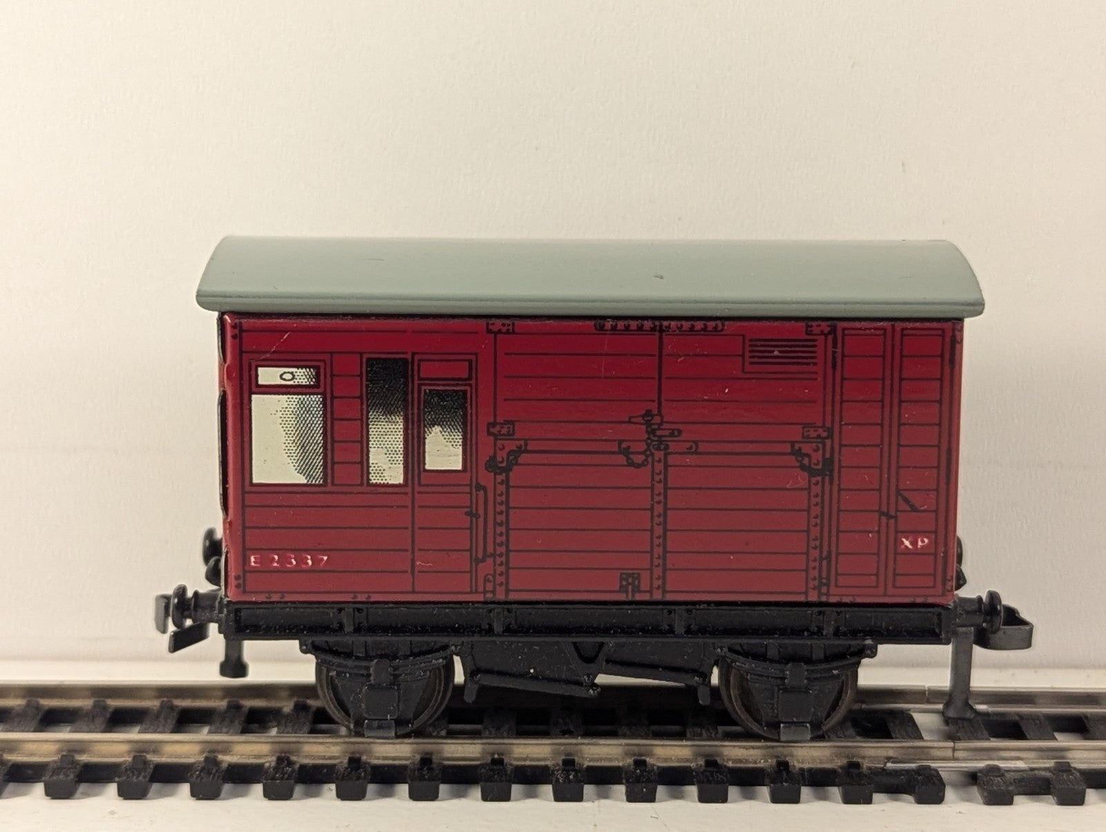 Hornby Dublo 32060 OO Gauge D1 Horse Box - Wrong Box