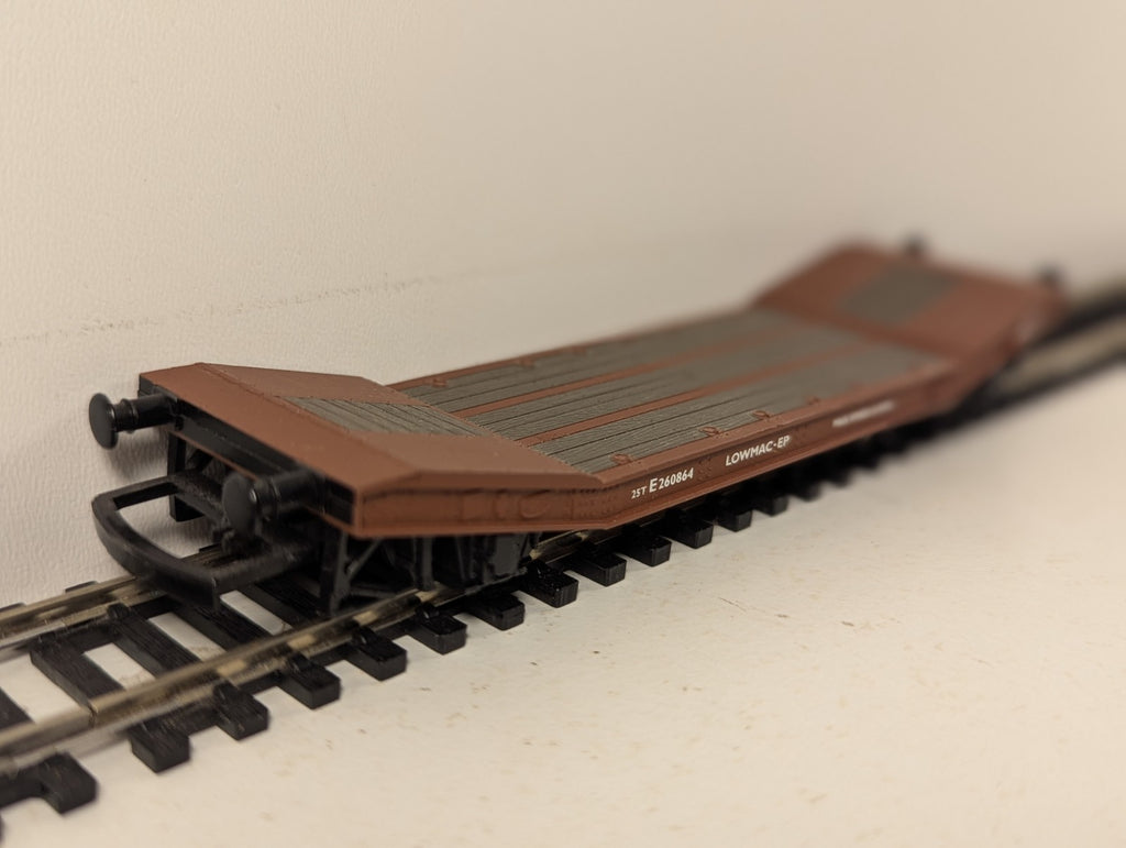 Hornby OO Gauge BR 25t Lowmac Machine Wagon (LOWMAC-EP) Goods Wagon