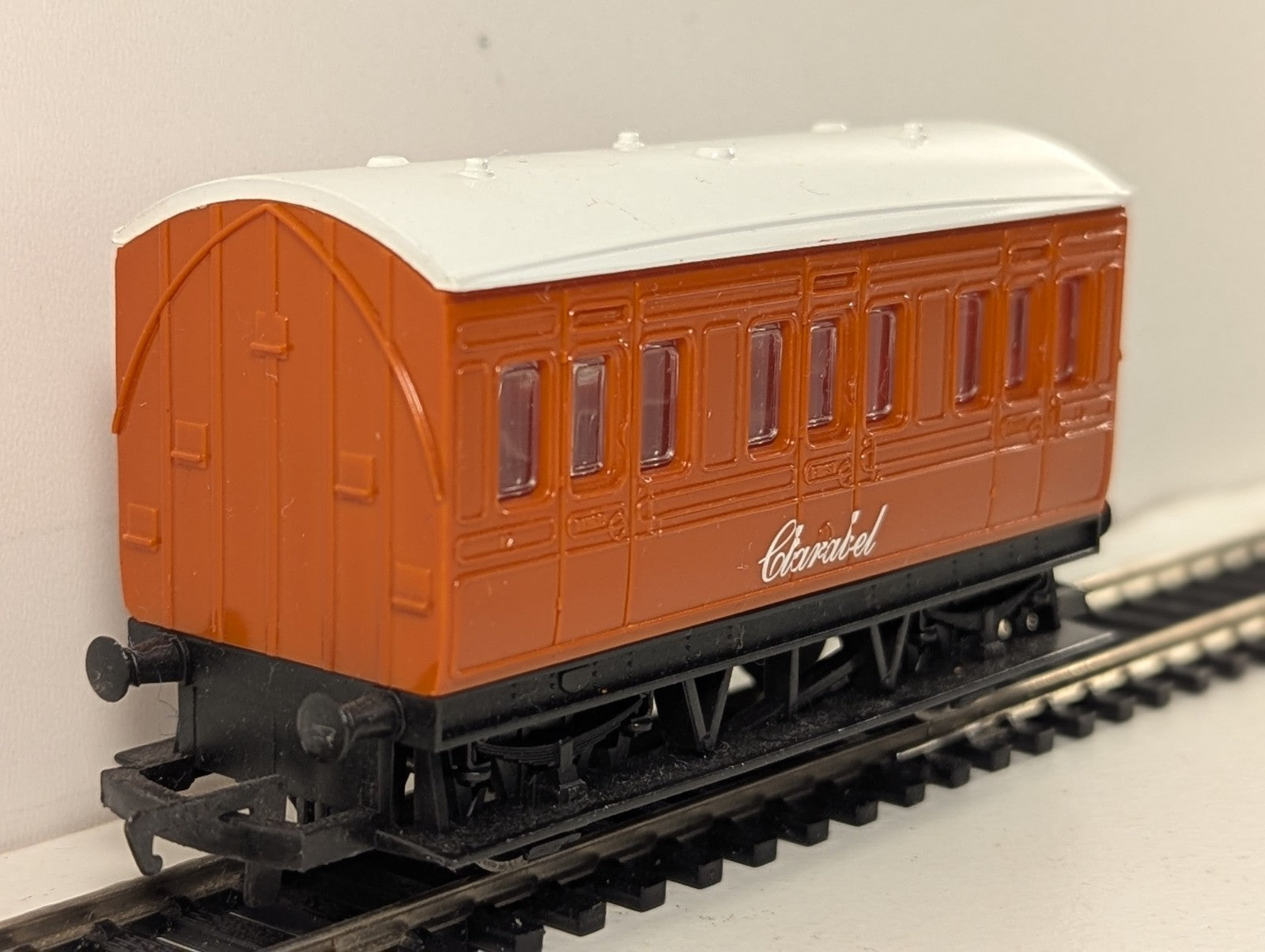 Hornby Thomas & Friends Clarabel Coach