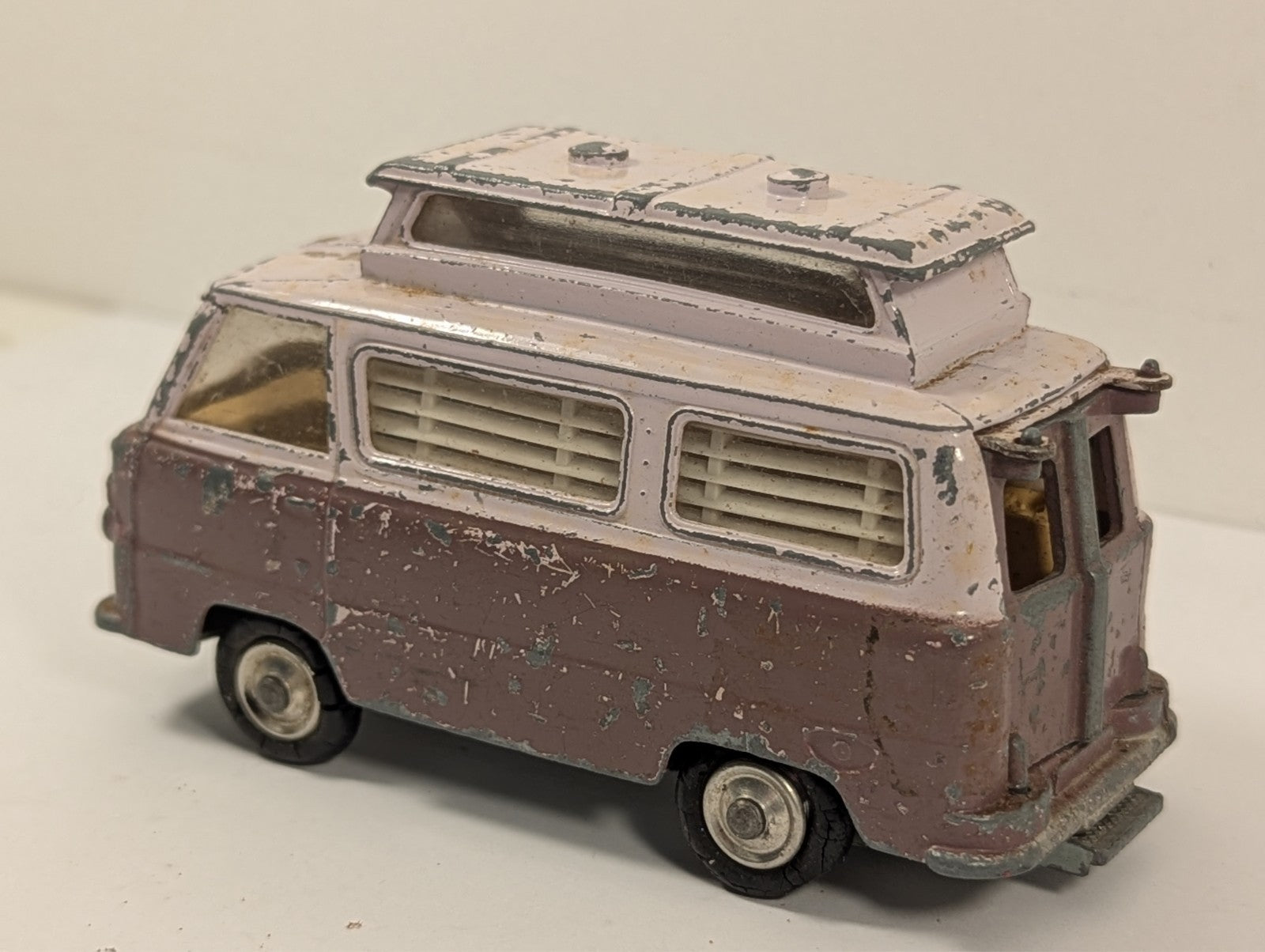 Corgi Toys 420 Ford Thames Airborne Caravan 1:43 Scale - Chipped Paint