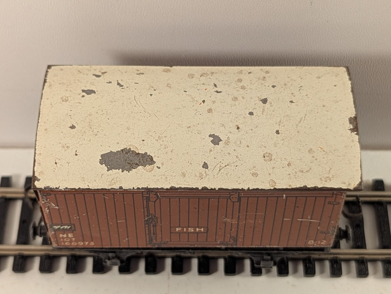 Hornby Dublo D1 LNER Fish Van OO Gauge - Chipped Roof Paint