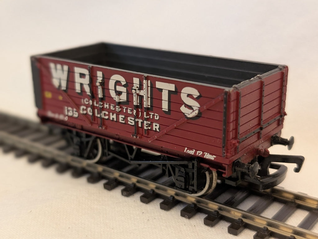 Bachmann OO Gauge 7-Plank Open Wagon 135 Wrights (Colchester) Ltd