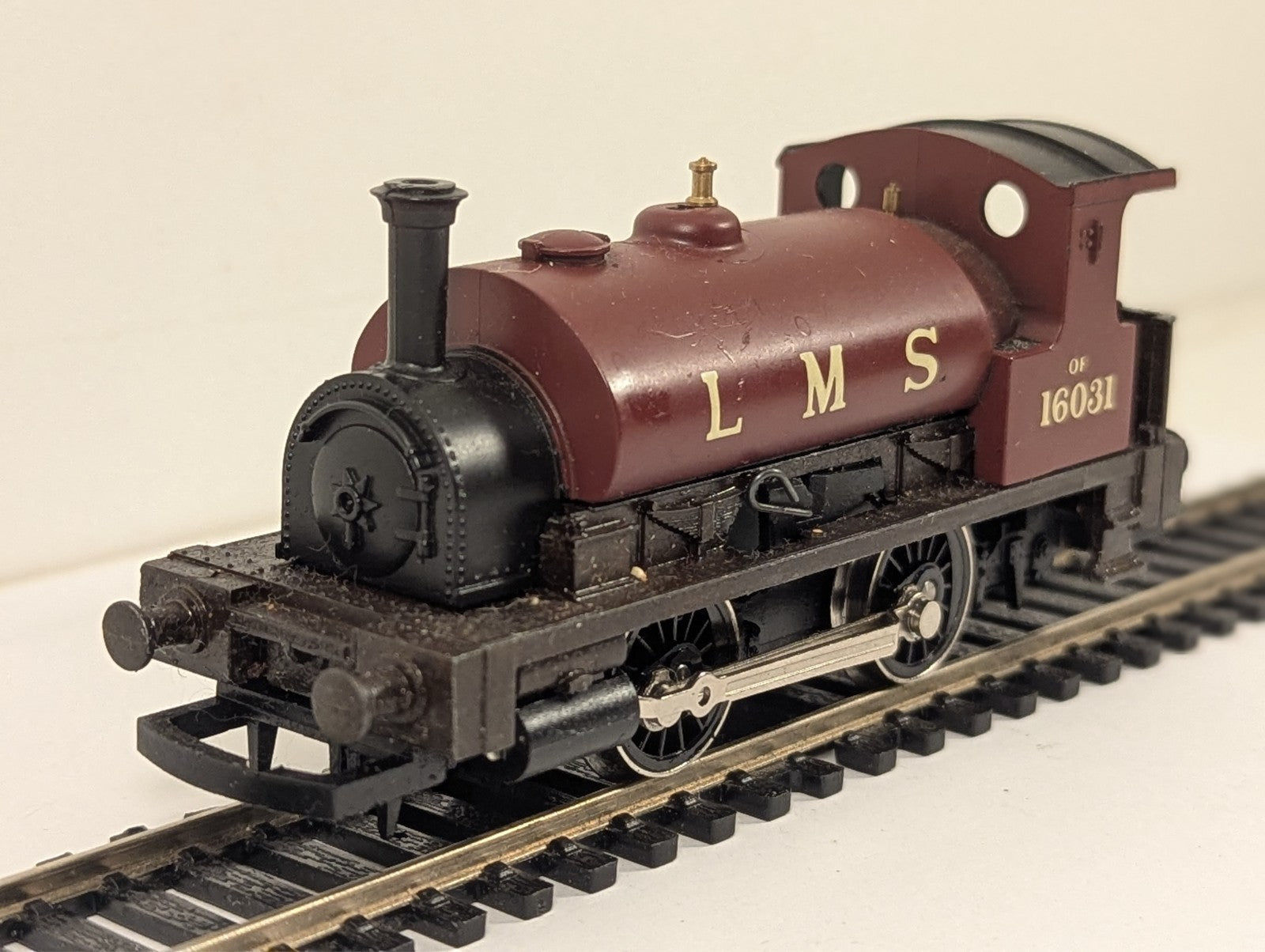 Hornby R152 LMS Class 0F "Pug" 0-4-0ST Locomotive Maroon - Spares/Repairs
