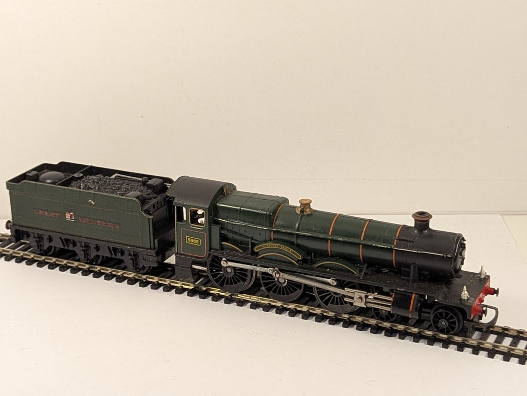 Tri-ang OO Gauge GWR Class 4900 'Garth Hall' Steam Locomotive 5955