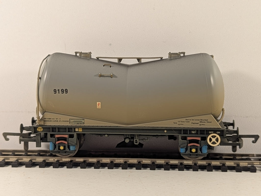 Hornby OO Gauge PCA Metalair Bulk Powder Wagon Goods Wagon 9199 Grey R6244