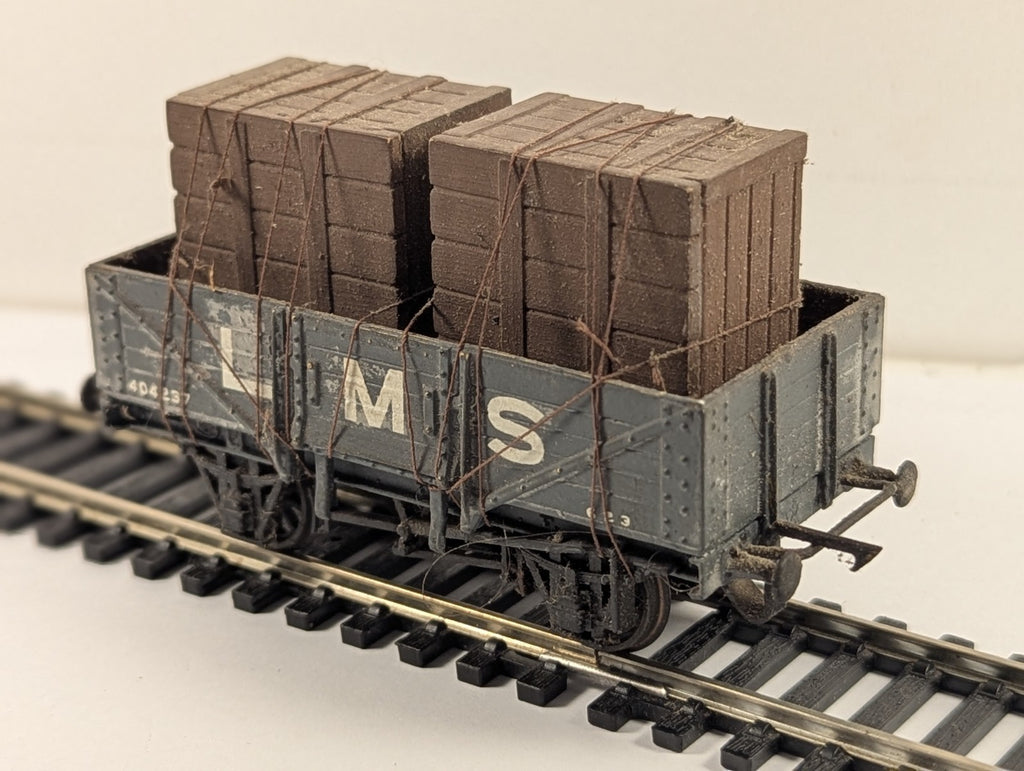 Kit Built OO Gauge LMS 5-Plank Open Wagon with Crate Load Goods Wagon