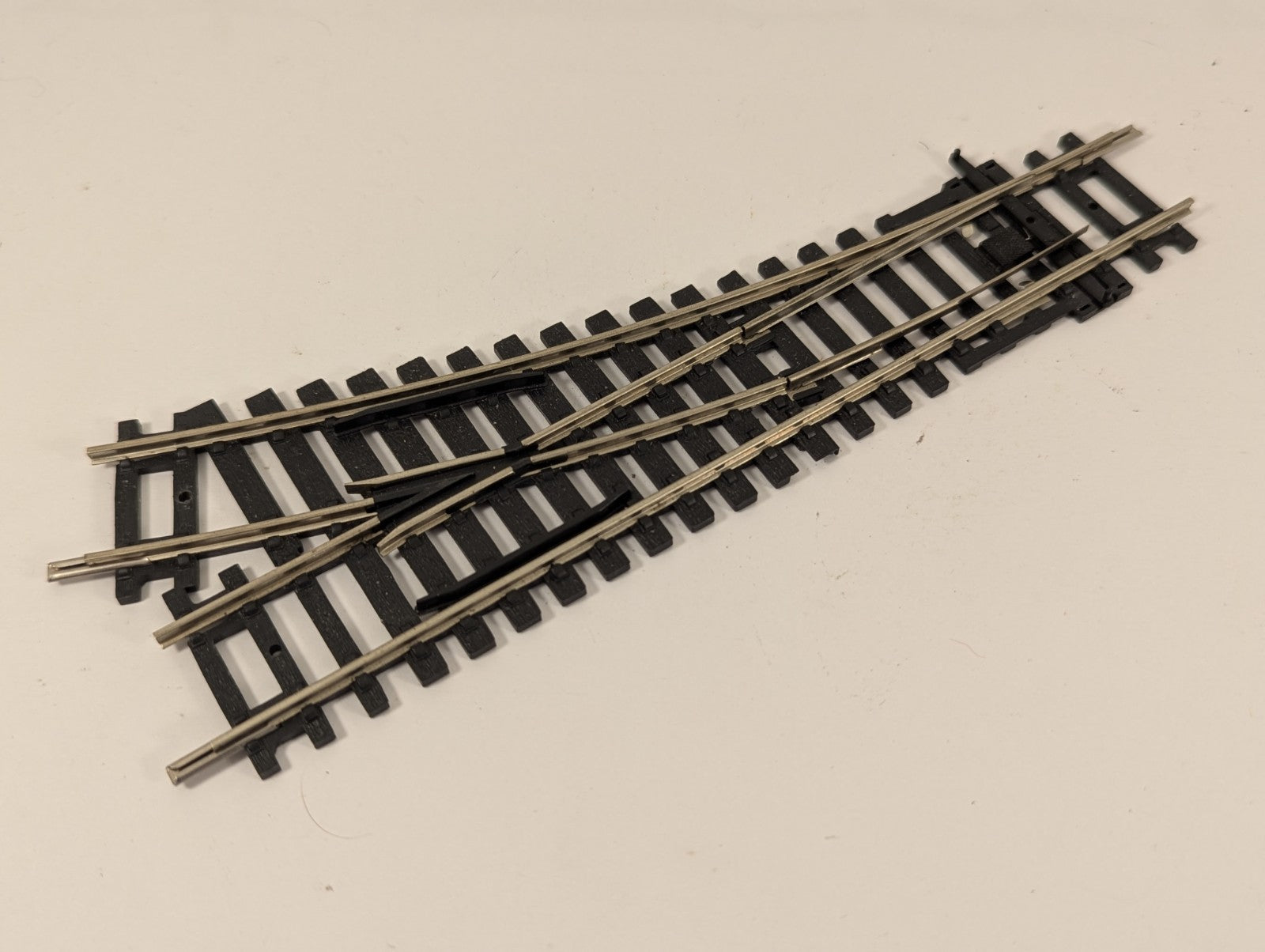 Hornby OO Gauge R8073 Right Hand Curved Point