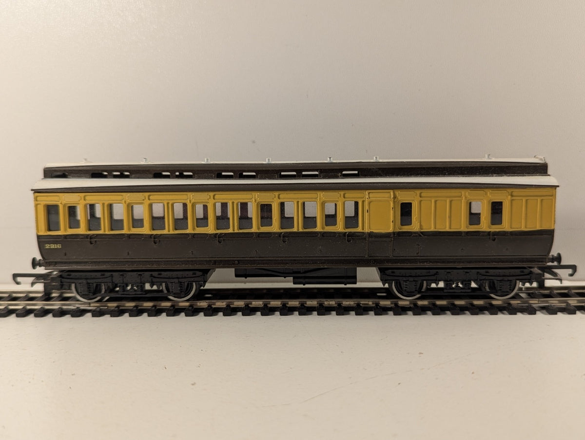 Tri-ang OO Gauge GWR Clerestory Brake Third Coach Passenger Coach