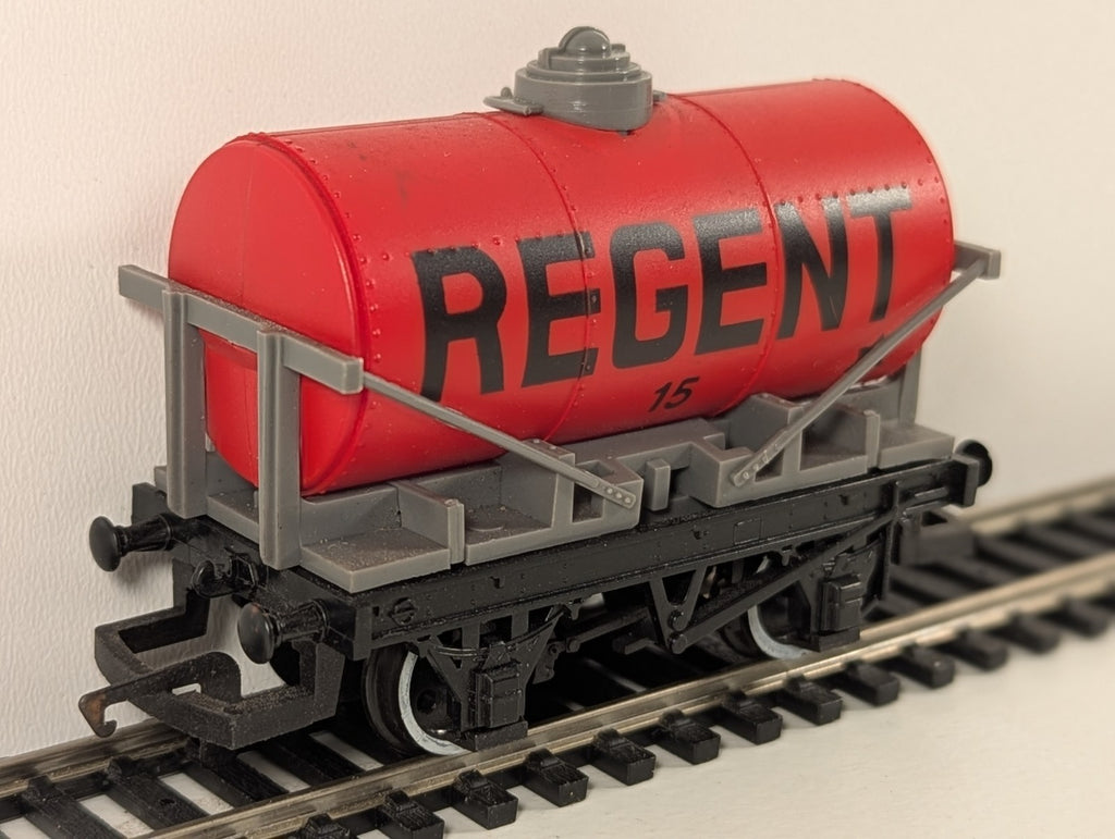 Hornby OO Gauge Regent Tank Wagon