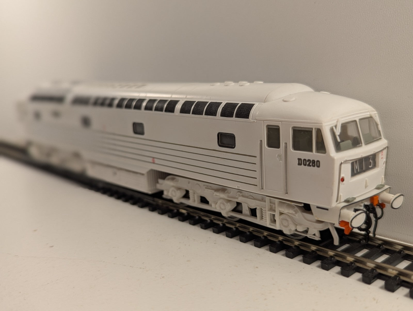 Heljan 4005 OO Gauge BRCW D0260 "Lion" Limited Edition - Boxed