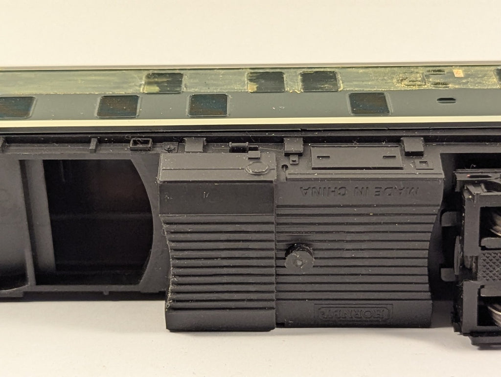 Hornby R2121A BR Class 25 Diesel Locomotive Green OO Gauge - Spares/Repairs
