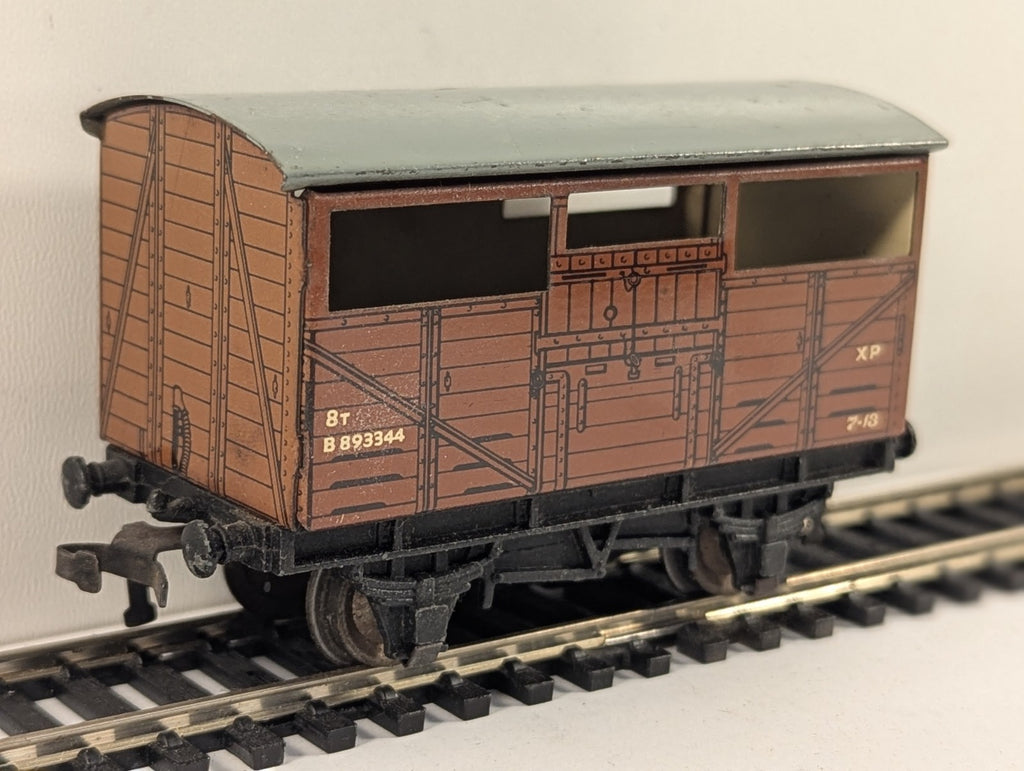 Hornby Dublo OO Gauge 8 Ton Cattle Wagon Bauxite