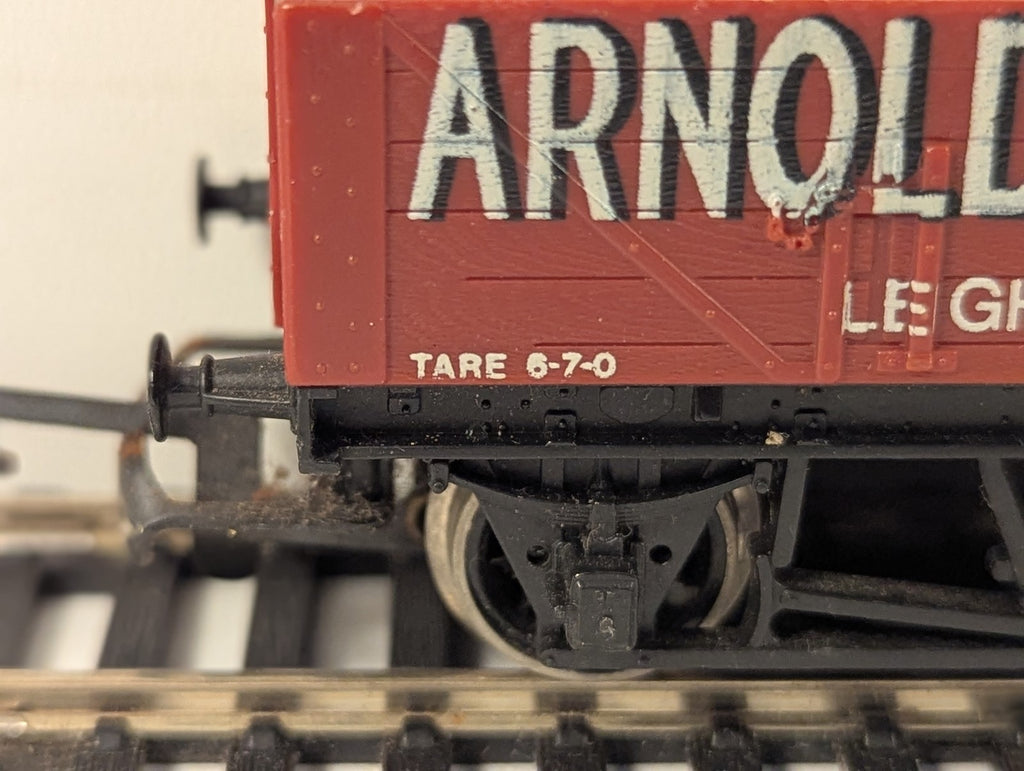 Hornby OO Gauge Arnolds Sands 5-Plank Open Wagon Goods Wagon