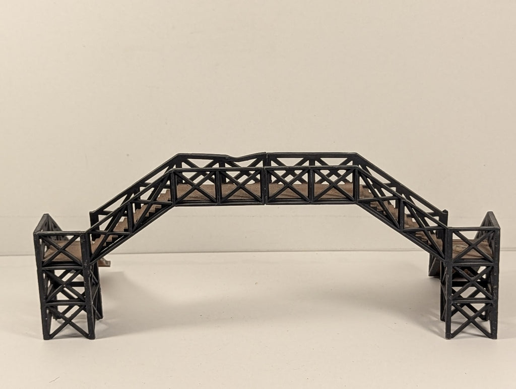 Hornby OO Gauge Station Footbridge Black and Brown R187