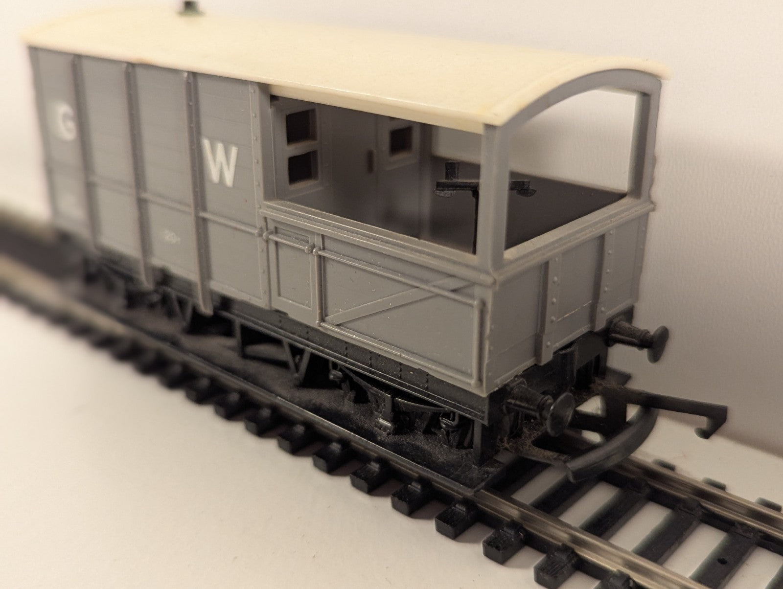Hornby R124 GWR Brake Van – OO Gauge