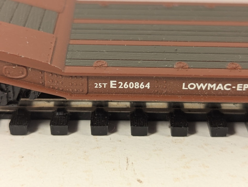 Hornby OO Gauge 25T Lowmac Machinery Wagon Goods Wagon E260864 BR Brown