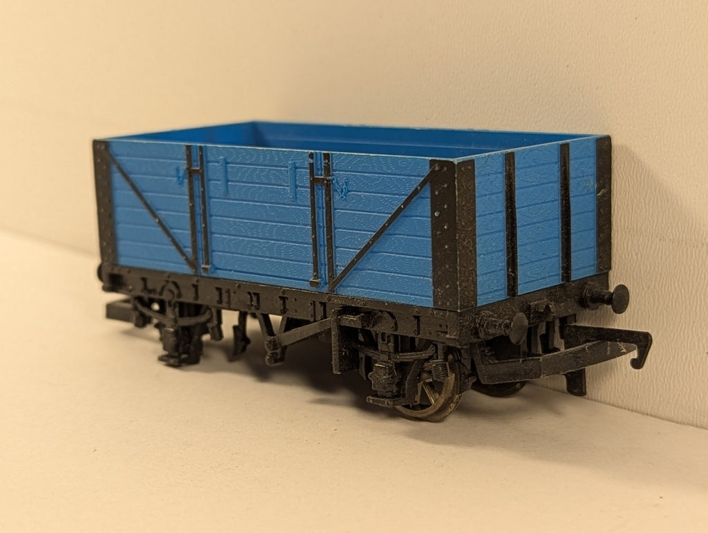 Hornby OO Gauge 5 Plank Open Wagon Blue