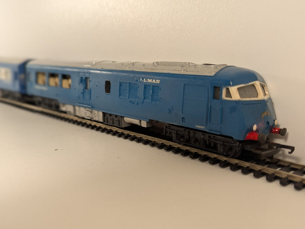 Tri-ang R555/R556 Blue Pullman Train Set OO Gauge