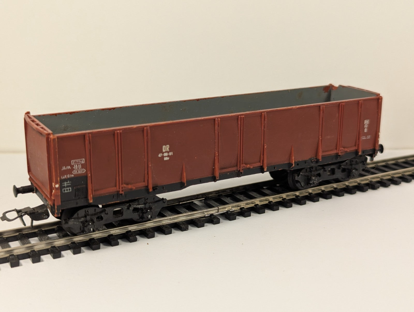 Piko OO Gauge DR Steel Mineral Gondola Bogie Wagon - missing back buffer