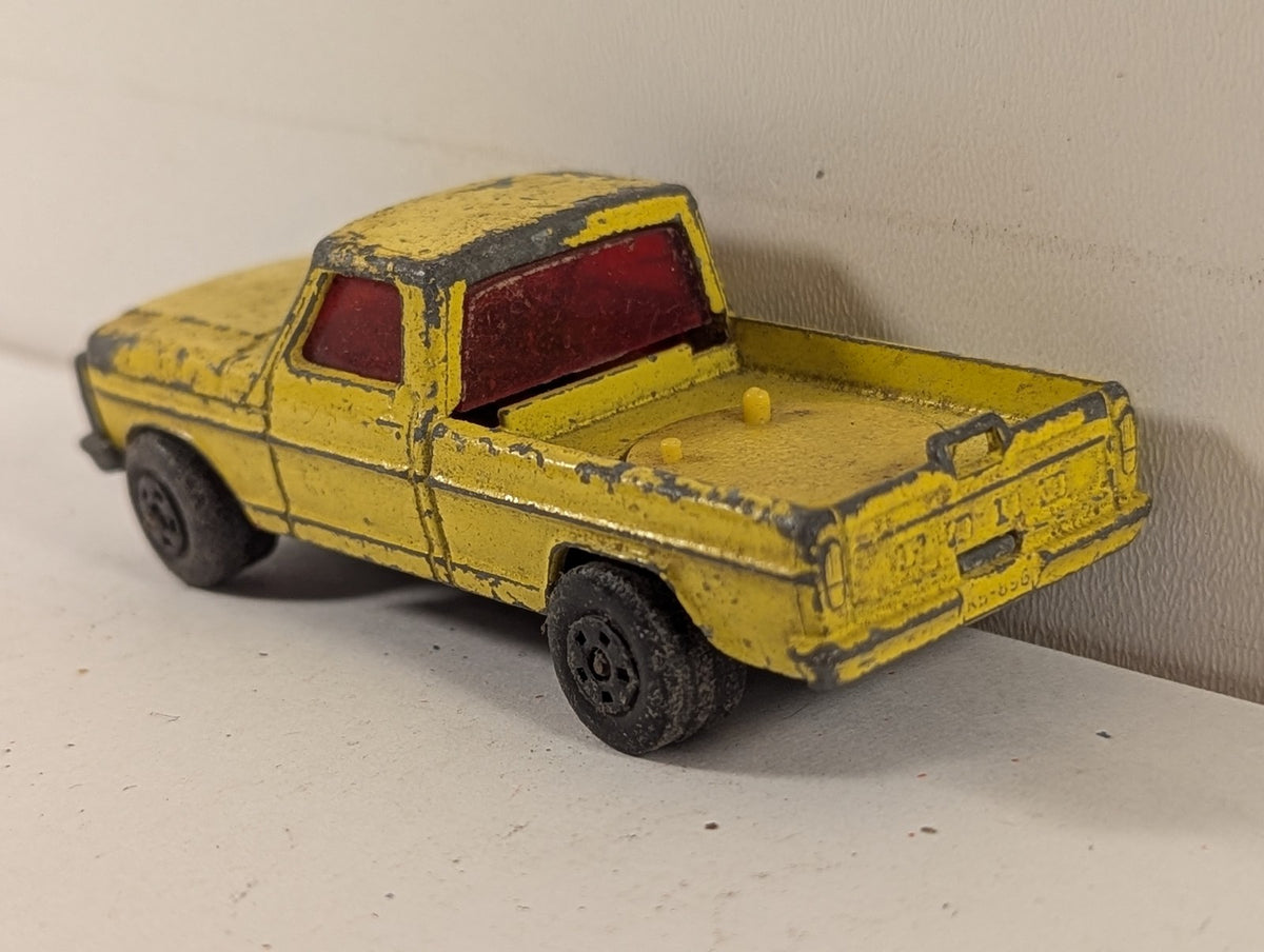 Matchbox 1:64 Rolamatics No. 57 Wild Life Truck Die-cast Model Vehicle Yellow