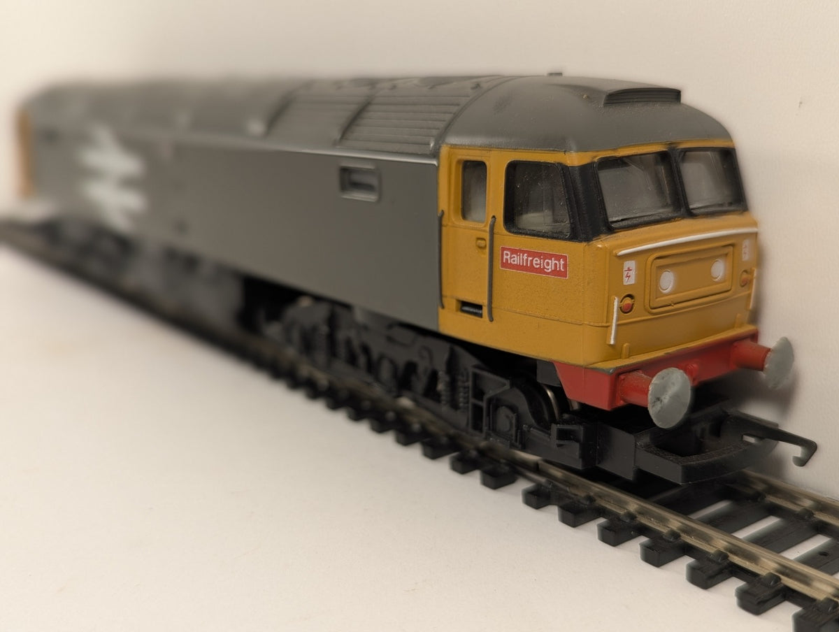 Hornby OO Gauge Class 47 Diesel Locomotive 47378 BR Railfreight Grey R319