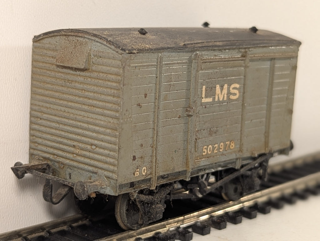 Kitbuilt OO Gauge LMS Ventilated Van Box Van 502978 LMS Grey 43
