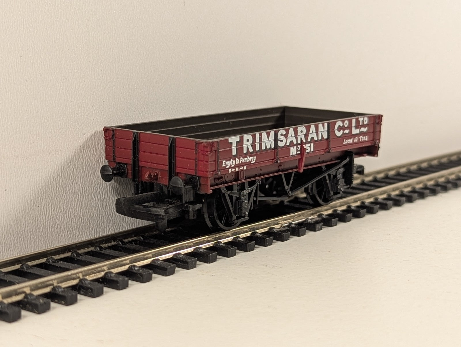 Replica Railways 13303 OO Gauge Trimsaran 3 Plank Wagon - Boxed