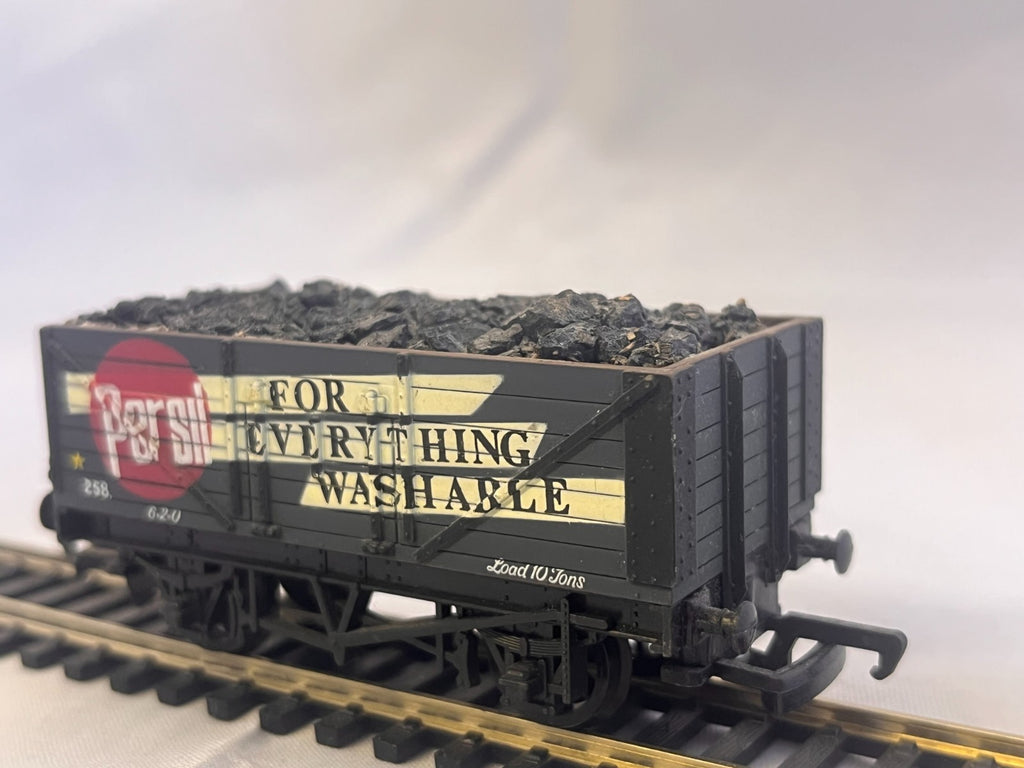 Mainline OO Gauge Persil 7 Plank Wagon