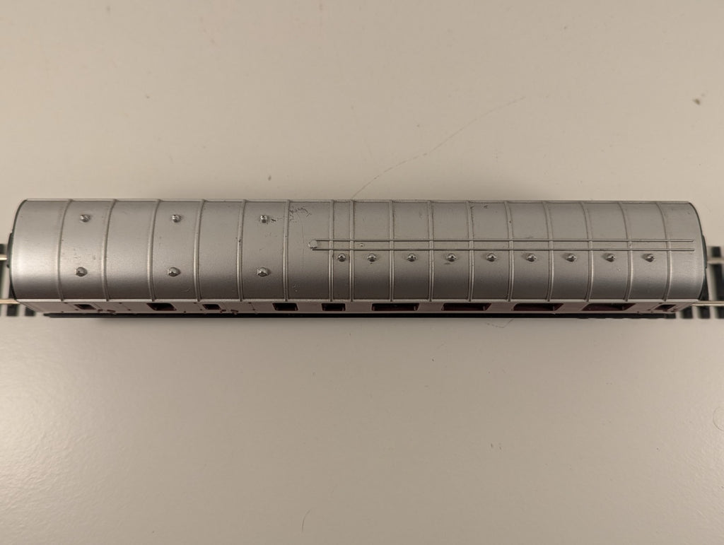 Hornby OO Gauge R475A LMS Brake Third Coach 5644 – Crimson Lake