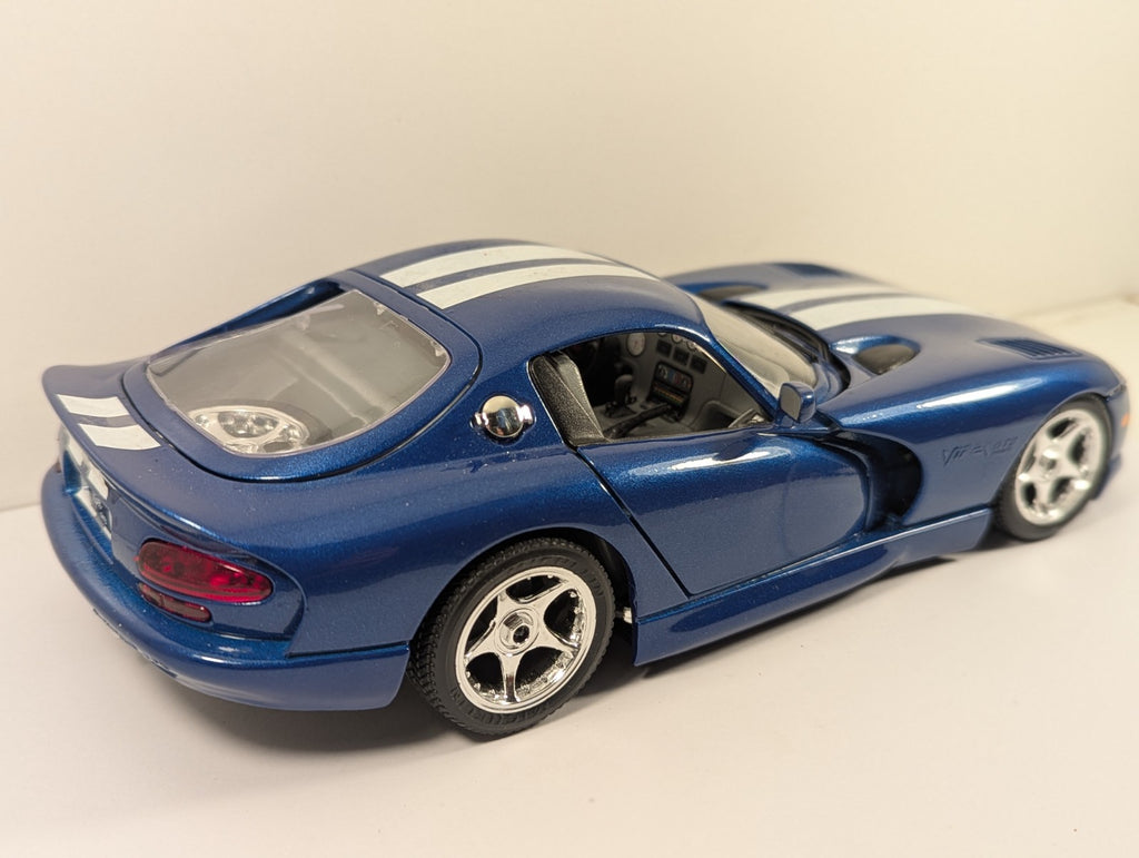 Bburago 1:18 Scale 1996 Dodge Viper GTS Coupe – Broken Rear Window