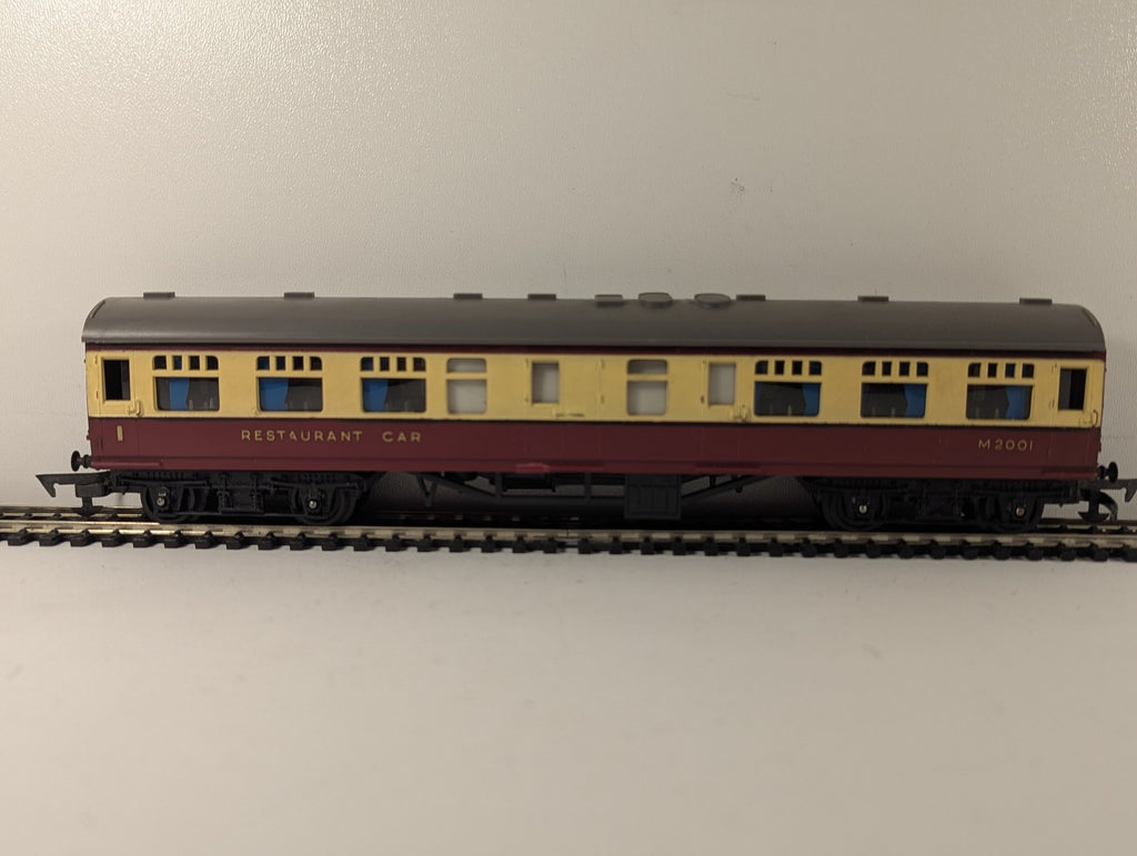 Tri-ang OO Gauge BR Restaurant Car Passenger Coach M2001 BR Crimson and Cream