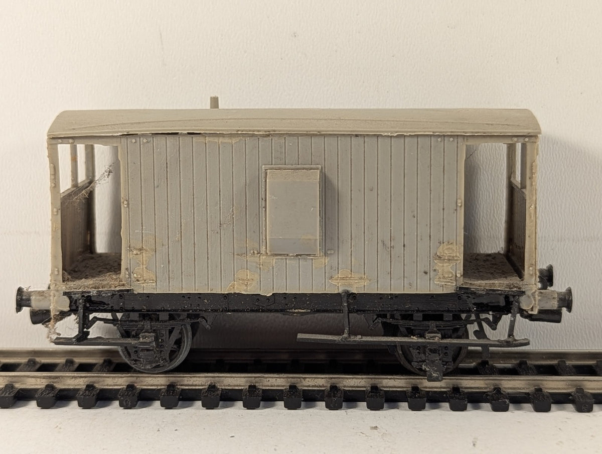 Dapol OO Gauge SR 25t Pillbox Brake Van Unpainted C035