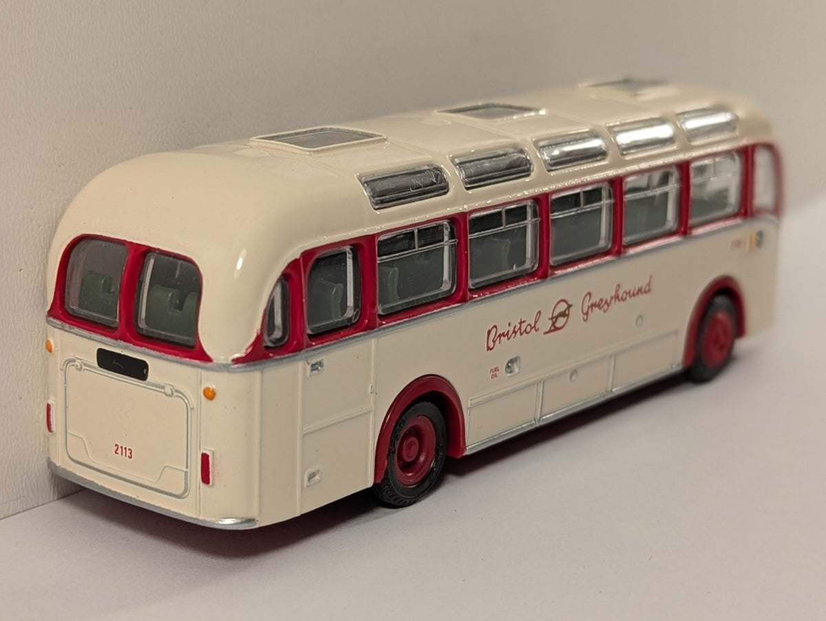 Exclusive First Editions (EFE) Bristol MW Coach – Bristol Greyhound Livery