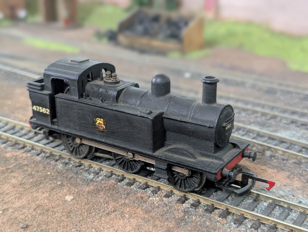 Tri-ang OO Gauge Class 3F "Jinty" 0-6-0T Steam Locomotive - Repainted